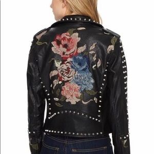 🥀Faux leather jacket with rose embroidery 🌹
